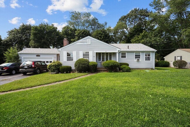 Primary Photo - 26 Melanie Cir