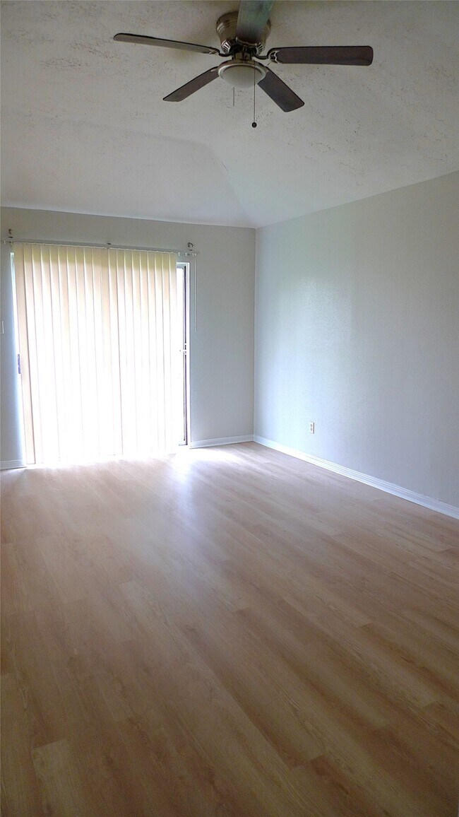 Building Photo - 7015 Caladero Dr