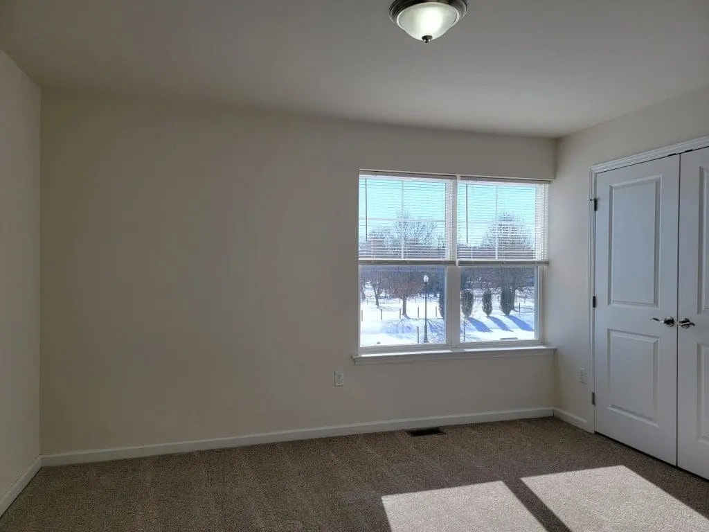 Building Photo - 64 Rollins Ln