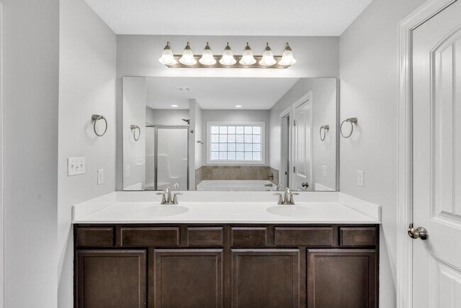 Building Photo - Sterling Farms Beauty!