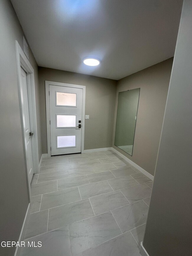 Building Photo - 2433 Alan Duncan Ln