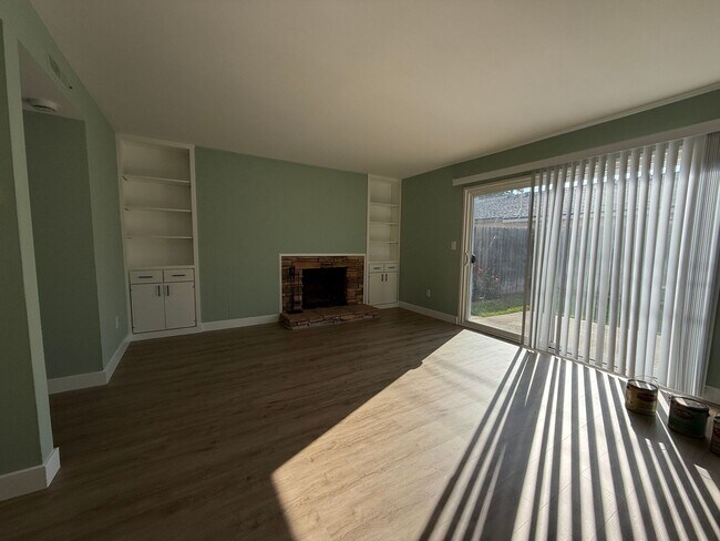 Building Photo - 14542 Carfax Dr