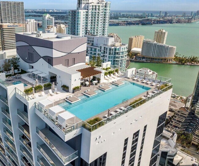 Building Photo - 1010 Brickell Ave