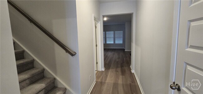 Building Photo - 107 Weyview Gdns