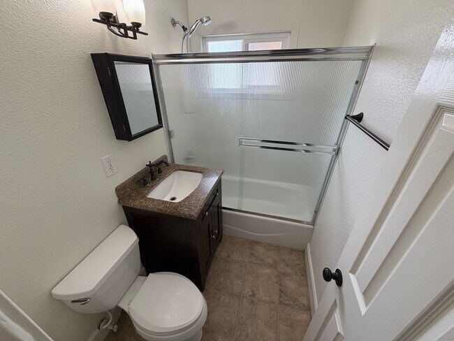 Building Photo - 465 Stansbury Dr
