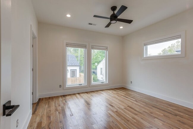 Building Photo - Modern Nations Home | 2 Bed, 2 Bath | 900 ...