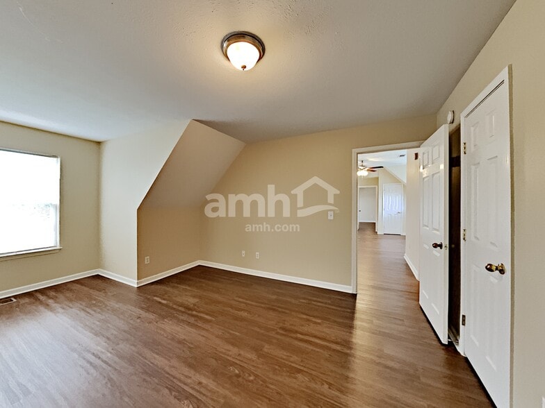 Building Photo - 1137 Benton Mason Dr
