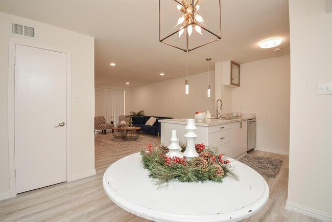 Building Photo - 4637 Wild Indigo St