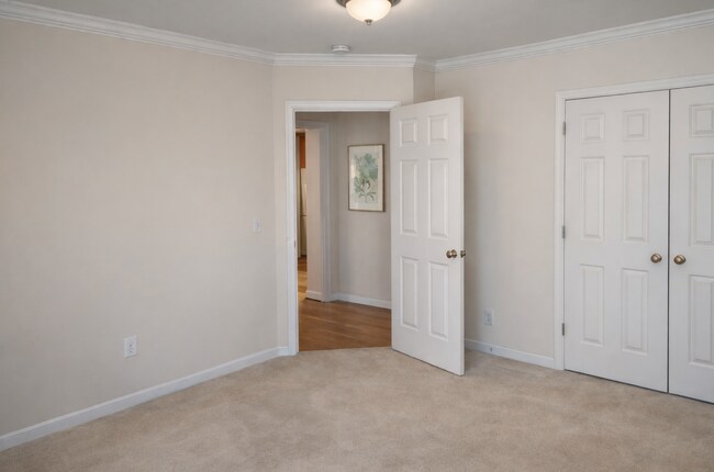 Building Photo - 1806 Hanford Hills Rd