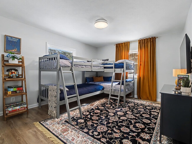 Building Photo - 28649 Jackson Rd