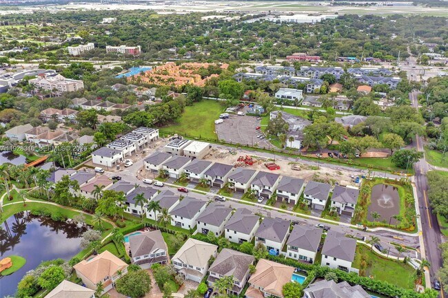 Building Photo - 1454 NW 23rd St