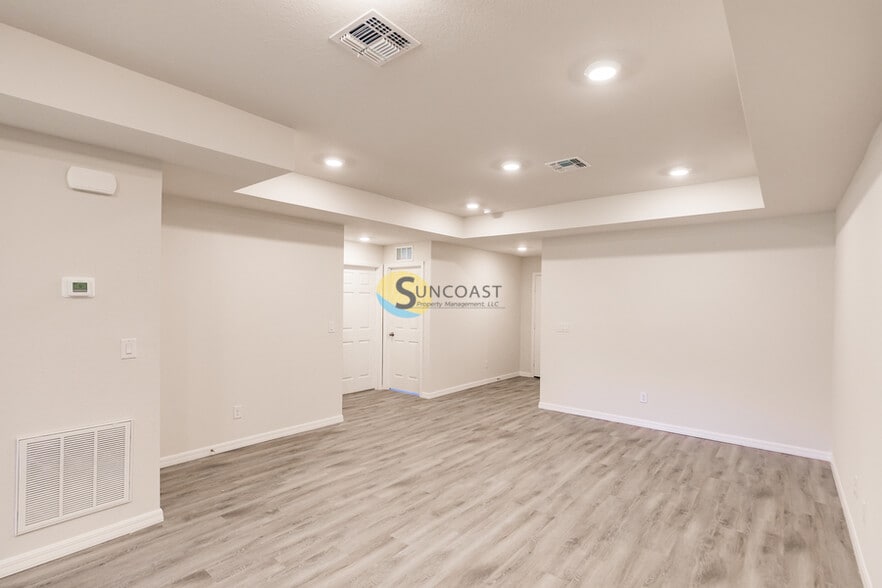 Building Photo - 12225 Tetzel Ave