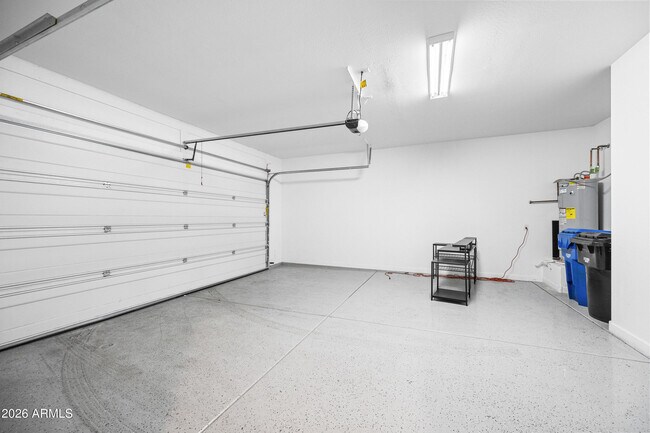 Building Photo - 1367 S Country Club Dr