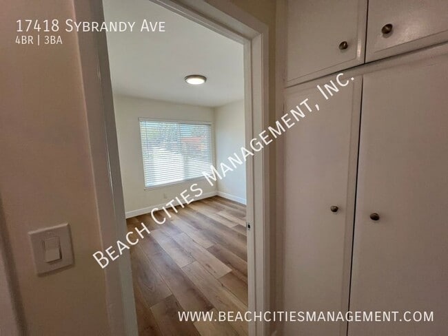 Building Photo - 17418 Sybrandy Ave
