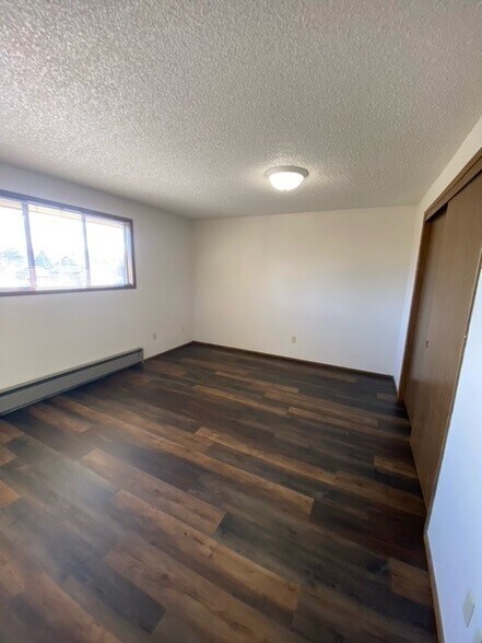 Building Photo - 107 La Villa Dr