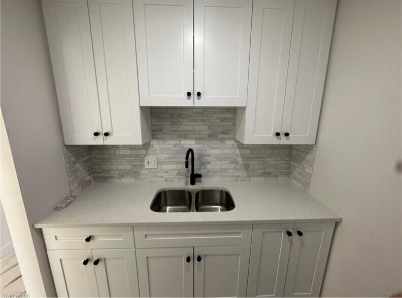 Building Photo - 473 12th Ave S