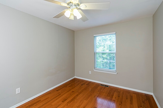 Building Photo - 212 William Livingston Ct