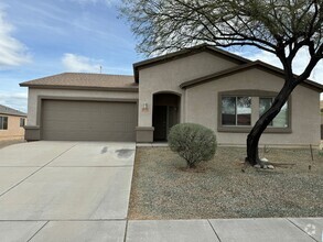 Building Photo - Nice SouthWest Tucson 3Bdm 2Ba, Close Casi...