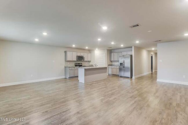 Building Photo - 6487 Eastland Cir