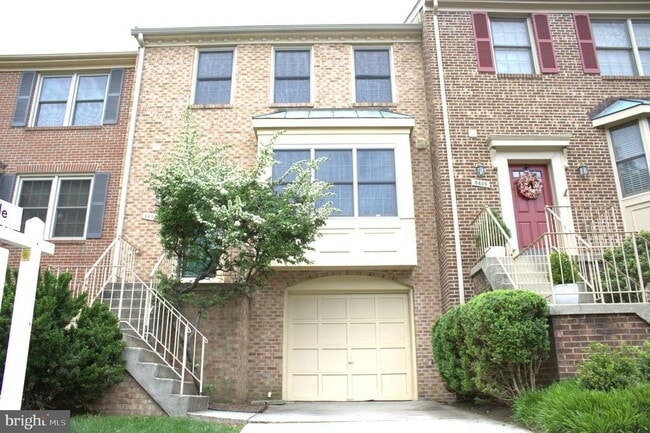 Building Photo - 8408 Millwood Dr