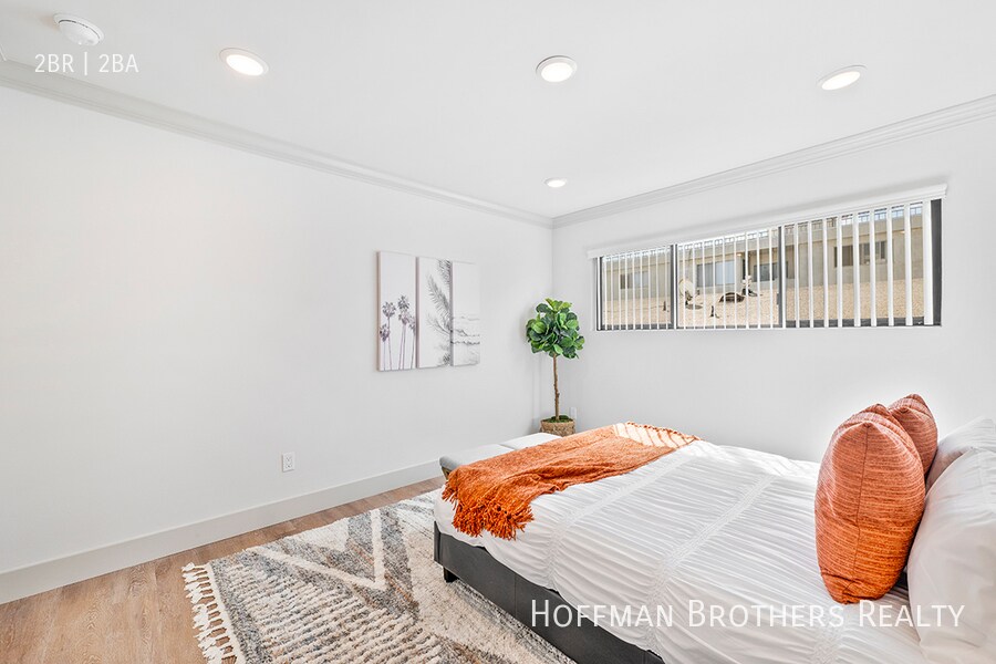 Building Photo - 821 3rd St