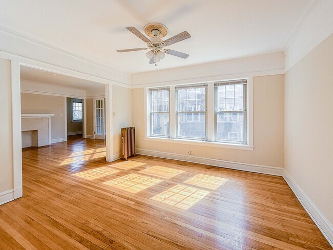 Building Photo - 3821 N Lawndale Ave