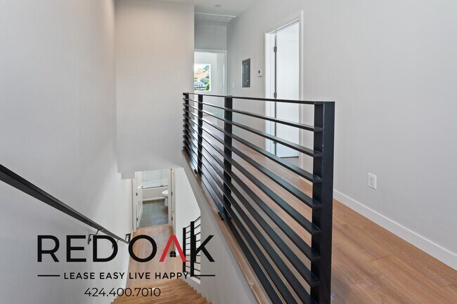Building Photo - 4506 Esmeralda St