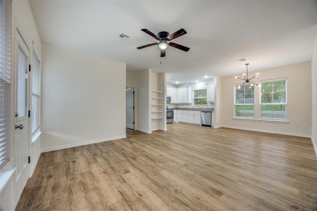 Building Photo - 2901 S Scullin Ave