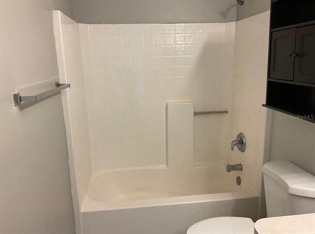 Building Photo - 2467 Zuyder Terrace