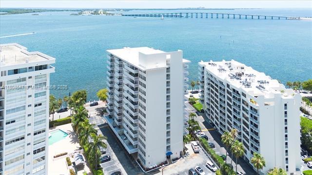 Building Photo - 1430 Brickell Bay Dr