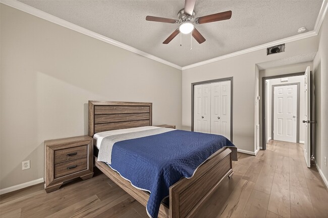 Building Photo - 4024 Breakwood Dr