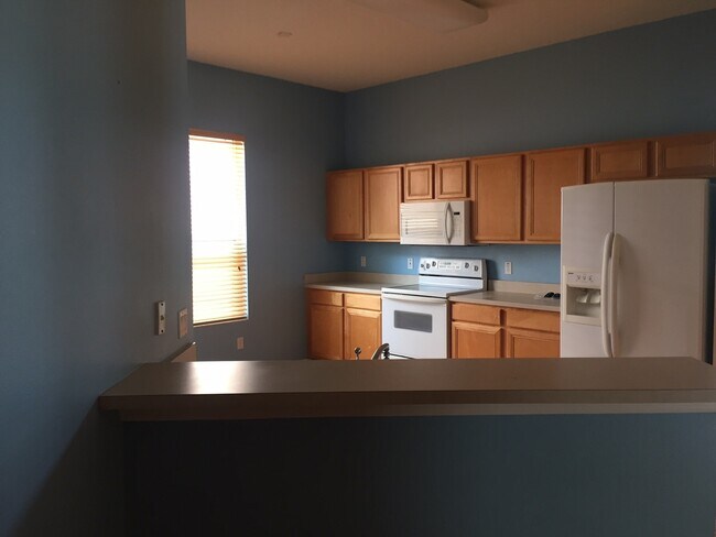 Building Photo - Charming 4-Bedroom Home with Spacious Yard...