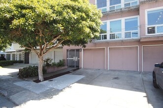 Building Photo - 36 Heather Ave