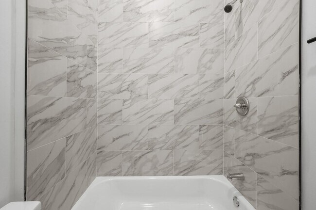 Building Photo - 1237 N 60th St