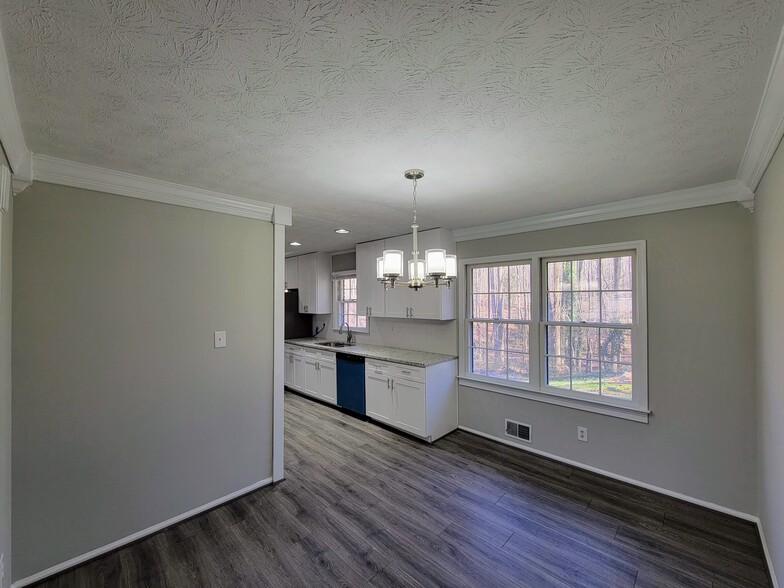 Dining Room - 4269 Hamill Dr