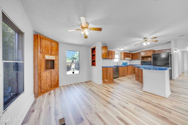 Building Photo - 154 Big Oak Ln
