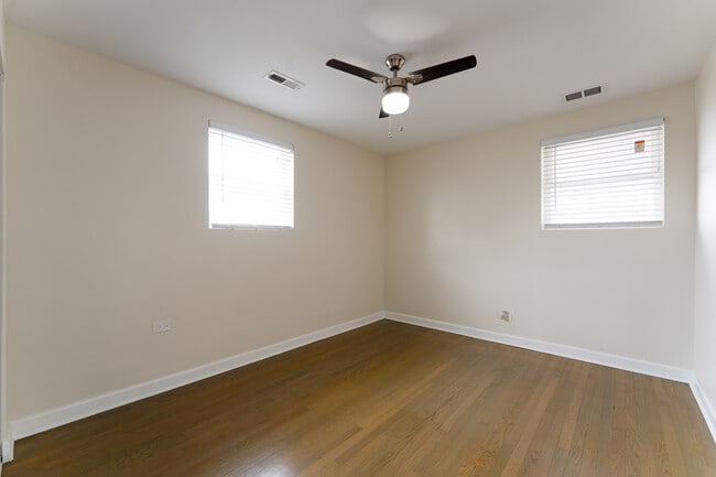 Building Photo - 1826 N 40th Ave