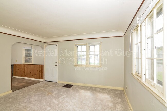 Building Photo - 4400 Xenia Ave N