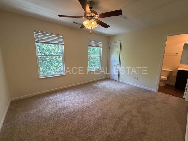 Building Photo - WEST KNOX CEDAR BLUFF AREA 2 BEDROOM 2.5 BATH TOWNHOUSE