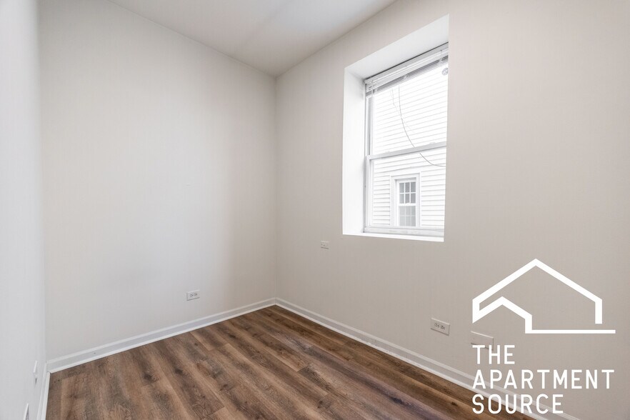 Building Photo - 2112 N Campbell Ave