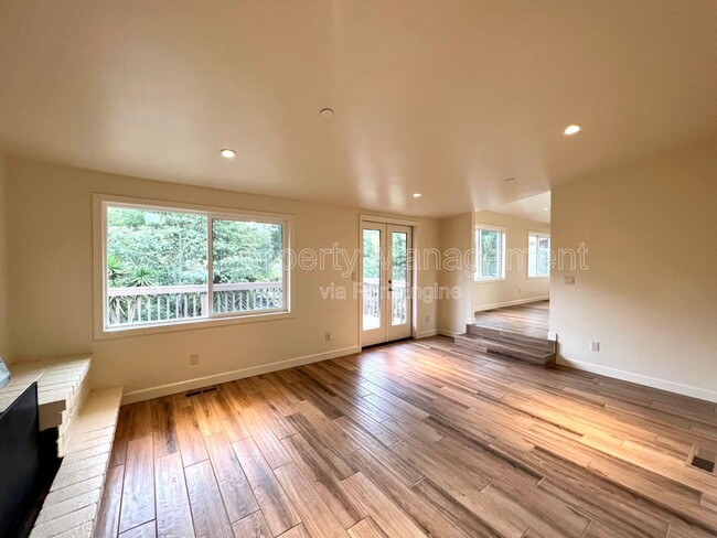 Building Photo - 1291 Josselyn Canyon Rd