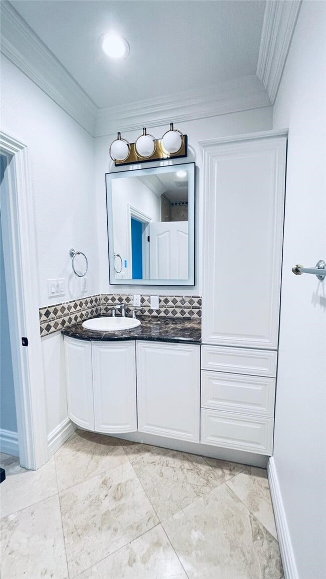 Building Photo - 1516 Pacific Coast Hwy