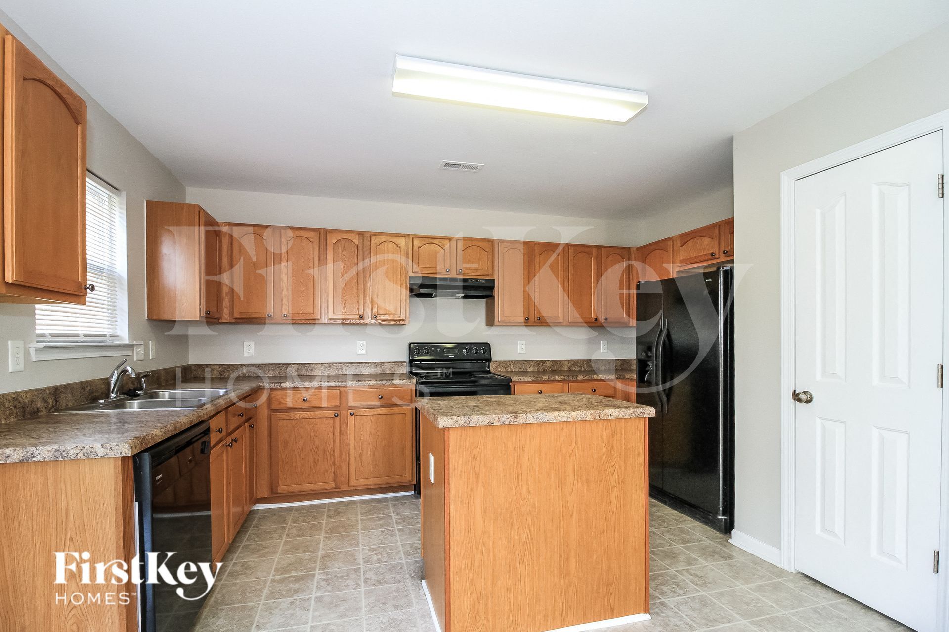 Building Photo - 165 Salem Trail Ct