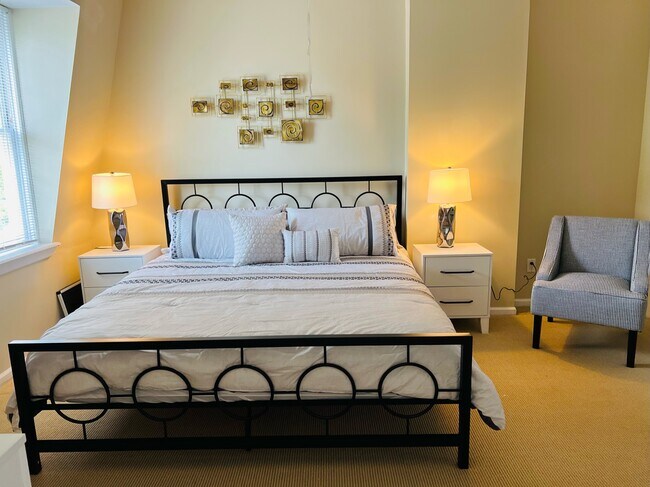 Building Photo - 178 Regent St