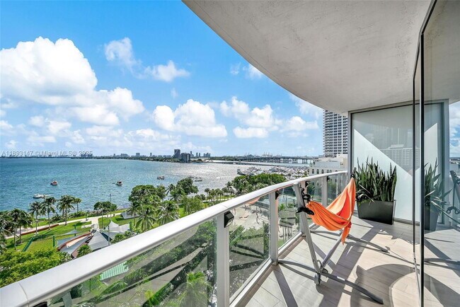 Building Photo - 488 NE 18th St