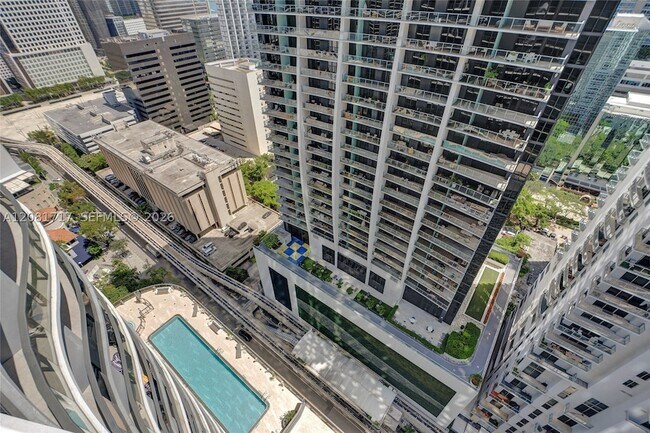 Building Photo - 1000 Brickell Plaza