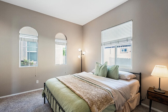 Building Photo - 49418 Wayne St