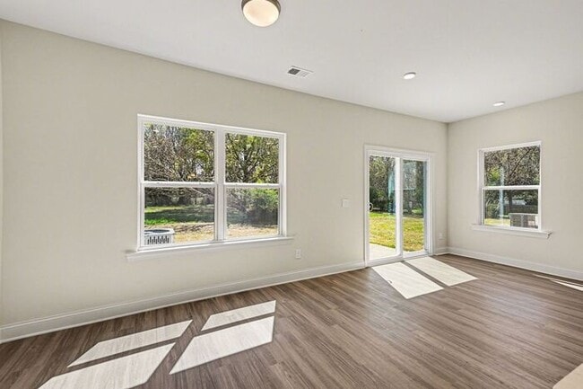 Building Photo - Brand New 4BD/2.5BA Home in Mooresville!