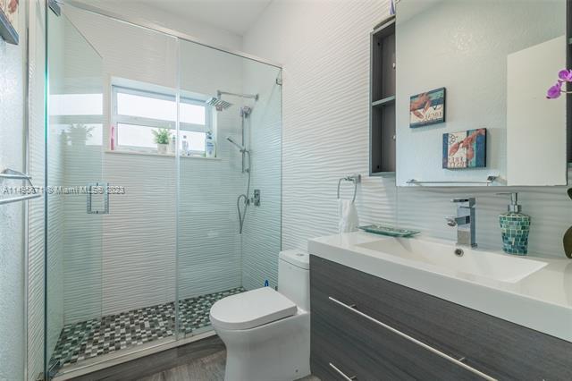 Building Photo - 8240 NW 154th Ter