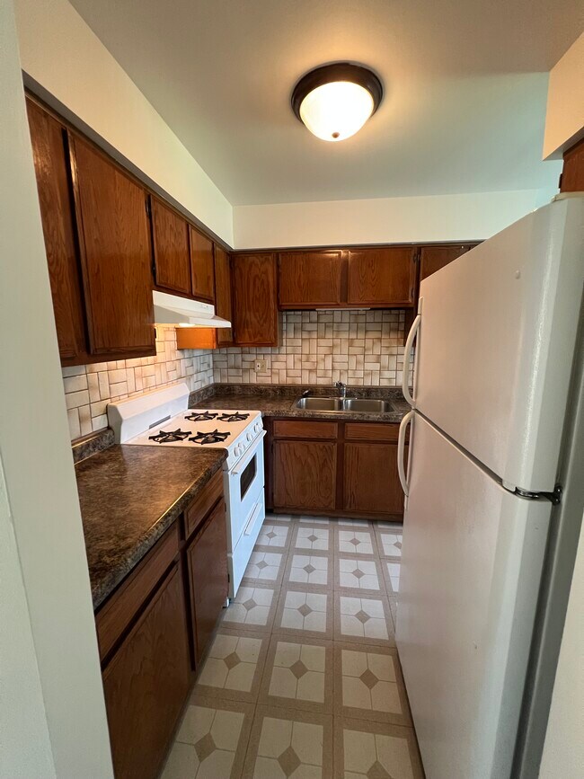 Building Photo - 8145 Mt Ct
